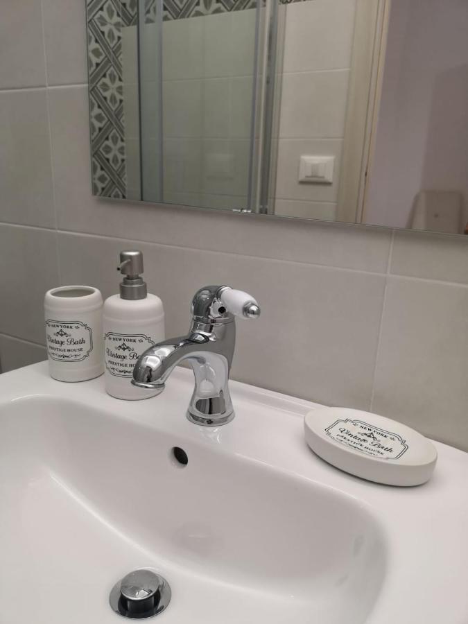 Le 3 Dee Bed and Breakfast Reggio di Calabria Exteriör bild